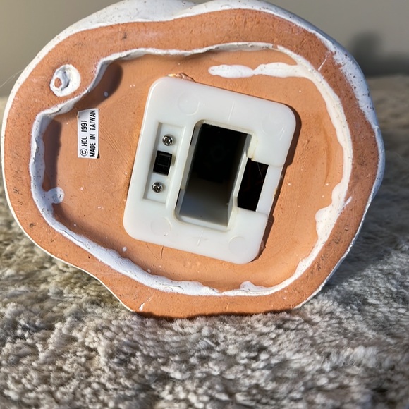 Clay Painted Angel Statue Christmas Decor - Picture 3 of 3